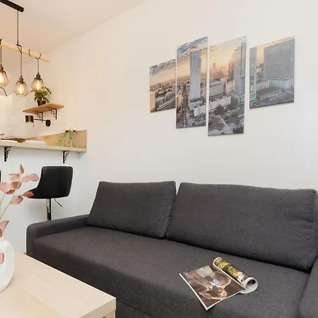 Roomy Oczapowskiego In Bielany By Renters Διαμέρισμα