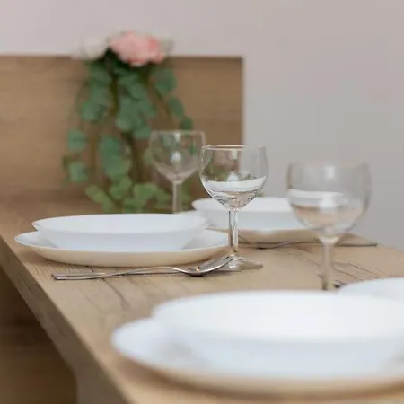 Roomy Oczapowskiego In Bielany By Renters *